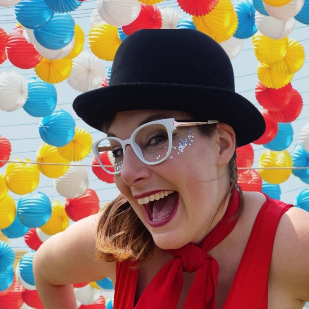 https://ottawabuskerfestival.com/wp-content/uploads/2025/07/Dawn_balloons.jpg
