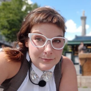 https://ottawabuskerfestival.com/wp-content/uploads/2025/07/Dawn_smile-320x320.jpg